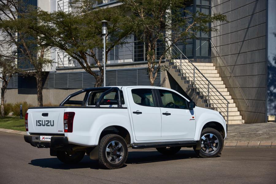  Isuzu KB Double Cab X-Rider 2016 года  (фото 18 из 30)